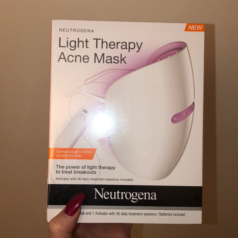 Neutrogena Light Therapy Mask